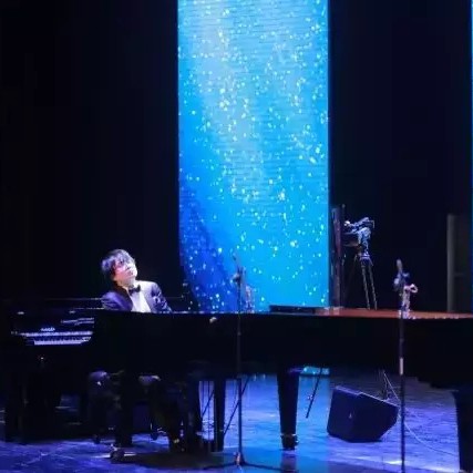 “80后的时光机”——优德88艺术家宋思衡多媒体钢琴独奏音乐会圆满落下帷幕